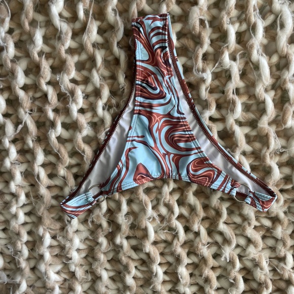 Swirly Bikini bottom - Picture 2 of 2